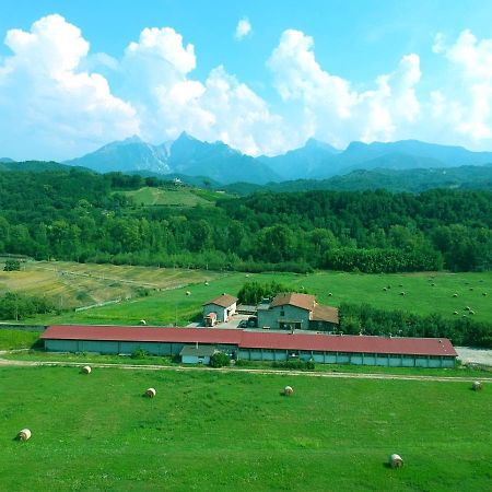 Agriturismo La Praduscella Фивиццано Экстерьер фото
