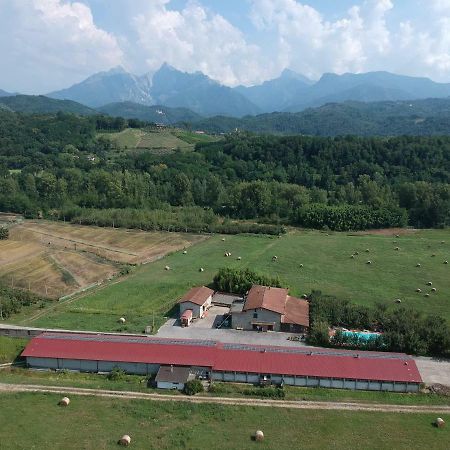 Agriturismo La Praduscella Фивиццано Экстерьер фото