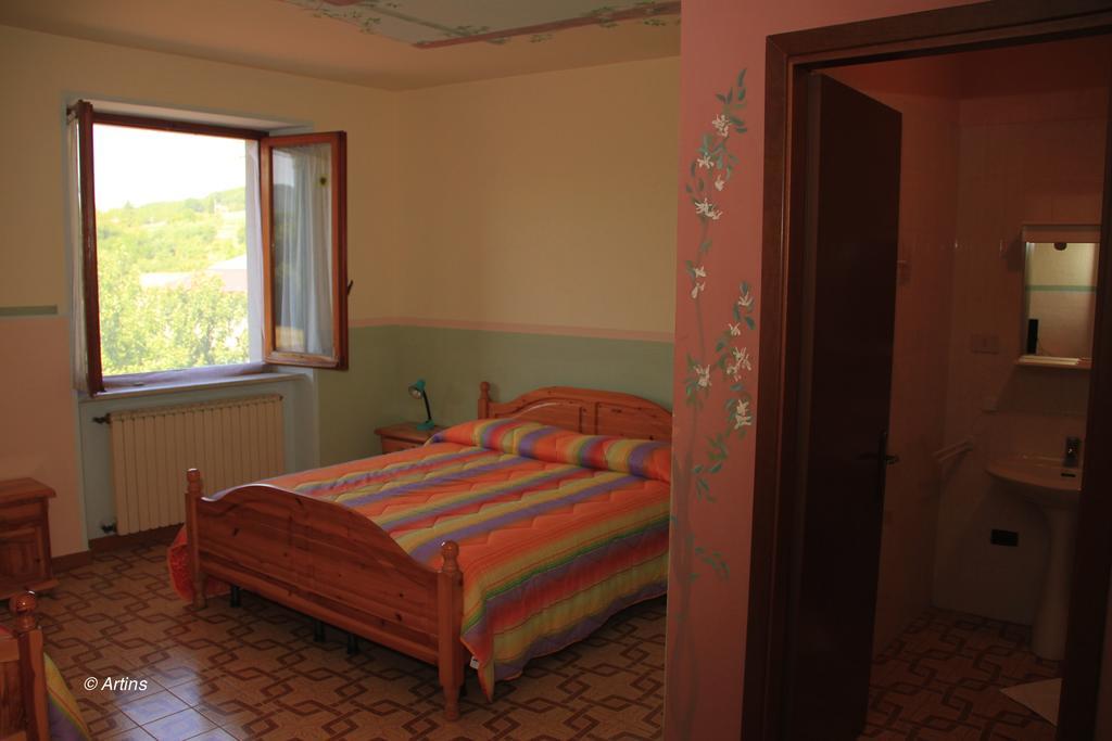 Agriturismo La Praduscella Фивиццано Номер фото