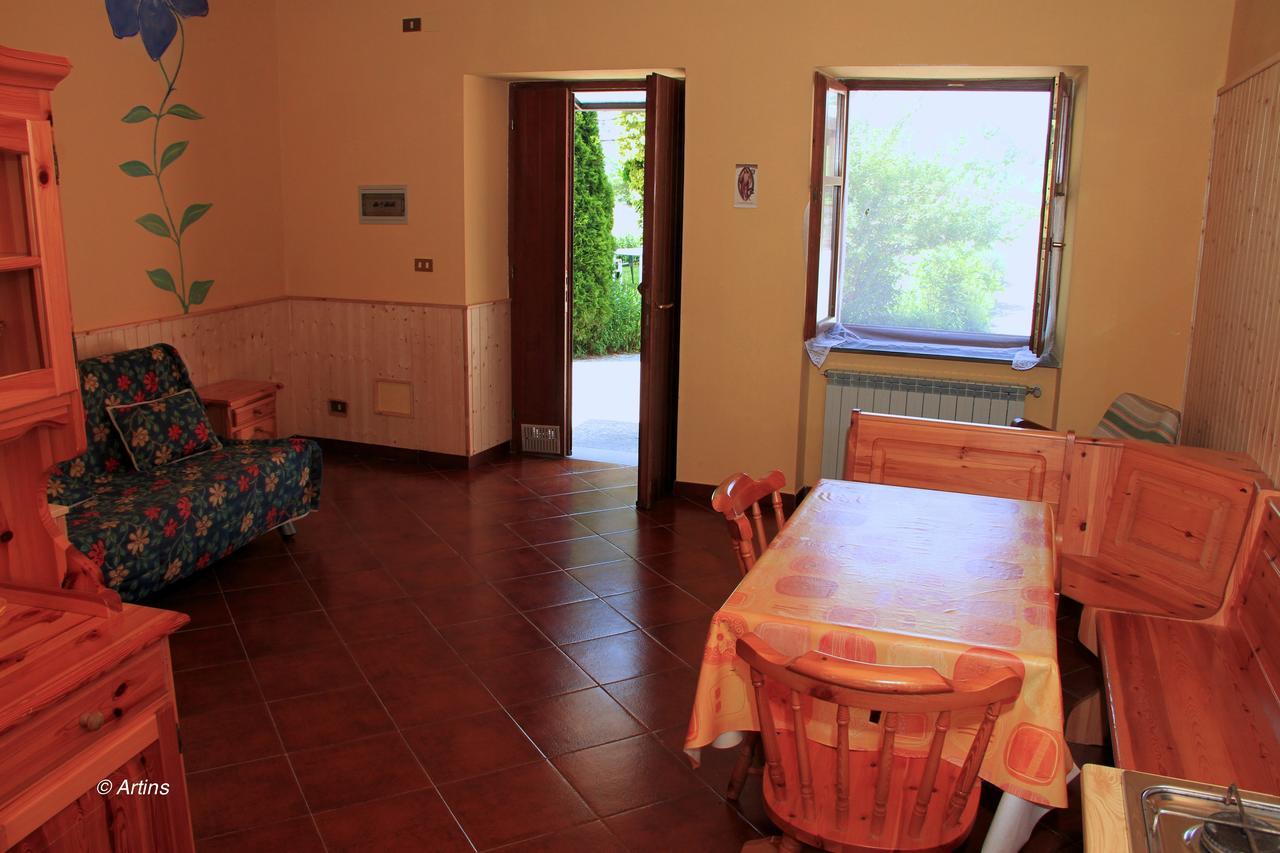 Agriturismo La Praduscella Фивиццано Экстерьер фото