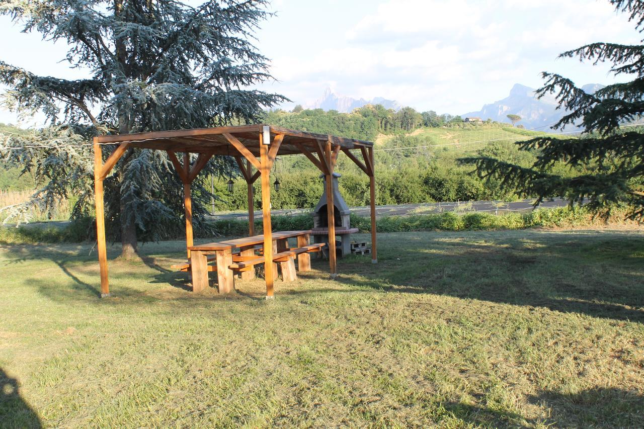 Agriturismo La Praduscella Фивиццано Экстерьер фото