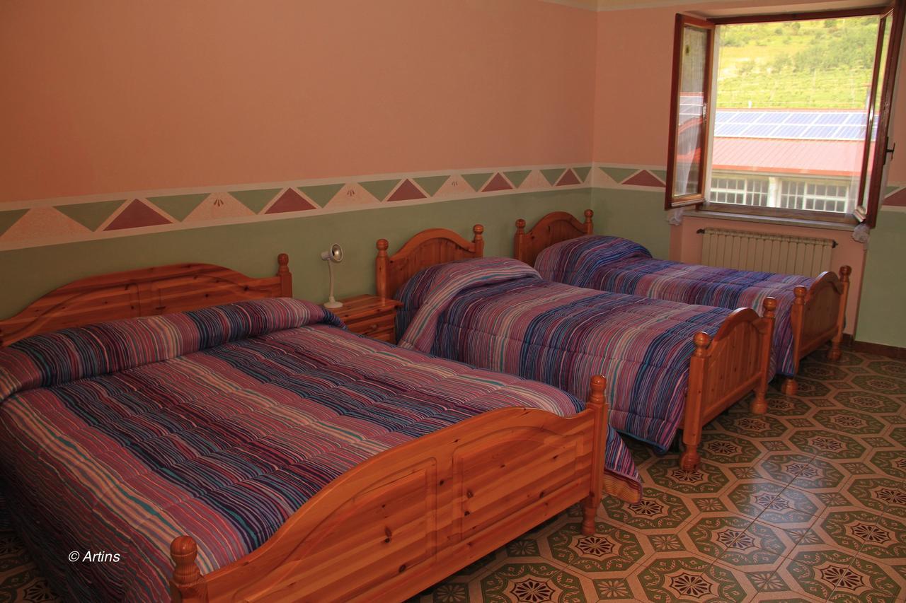 Agriturismo La Praduscella Фивиццано Экстерьер фото